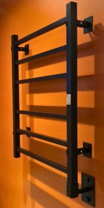 Toalheiro Aquecido Elétrico para Banheiro | Modelo Piazza | Branco ou preto | Para secar toalhas | Boutique dos Varais - Imagem 3